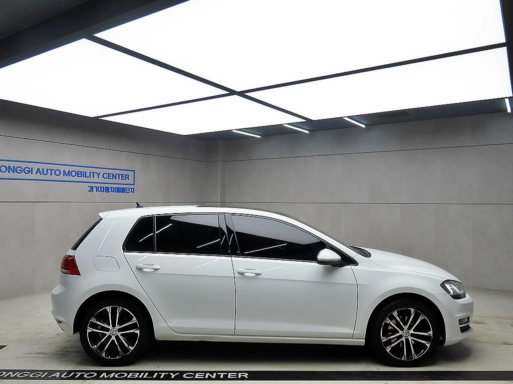 Volkswagen Golf - Vista 2