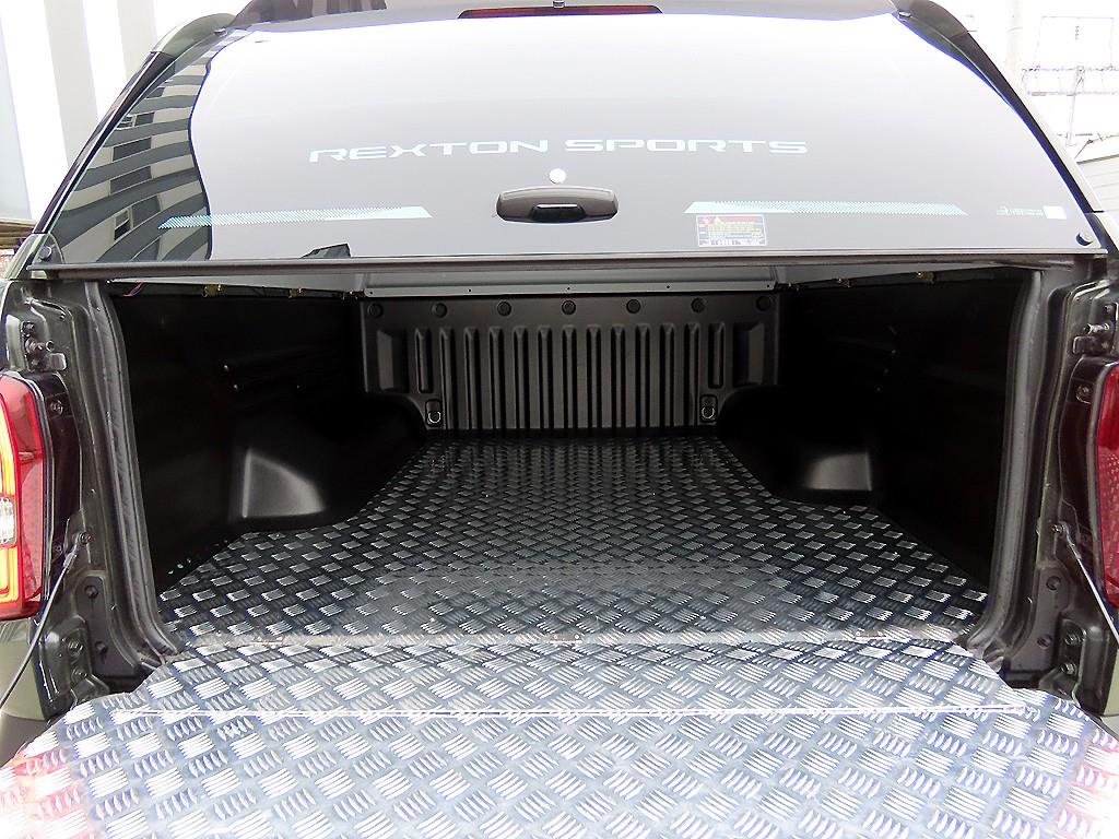 Ssangyong Rexton 2024 Verde - Importación desde Corea - HF Imports Iquique - Foto 17