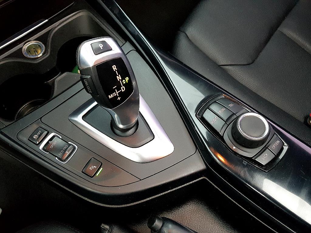 BMW 1 series 2014 Rojo - Importación desde Corea - HF Imports Iquique - Foto 13