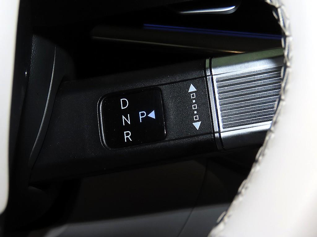 HYUNDAI Grandeur - Vista 12