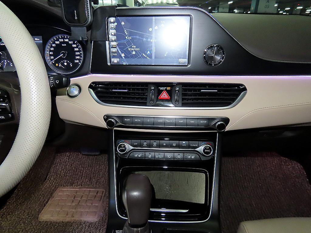 HYUNDAI Grandeur - Vista 11