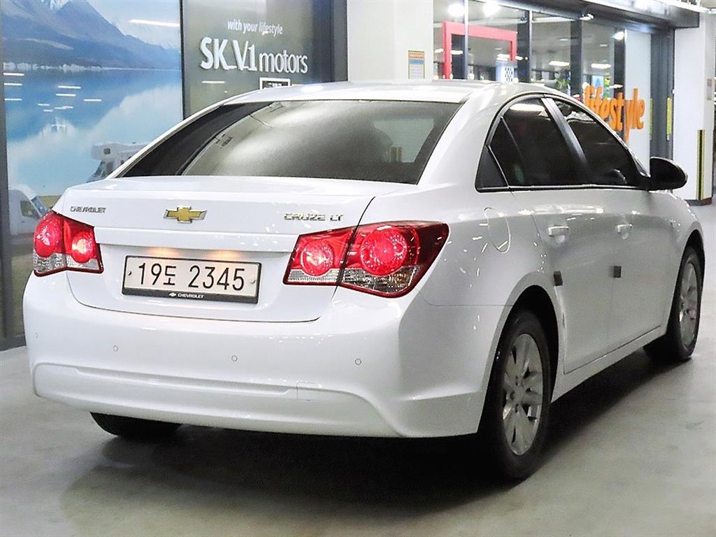 Chevrolet Cruise - Vista 4