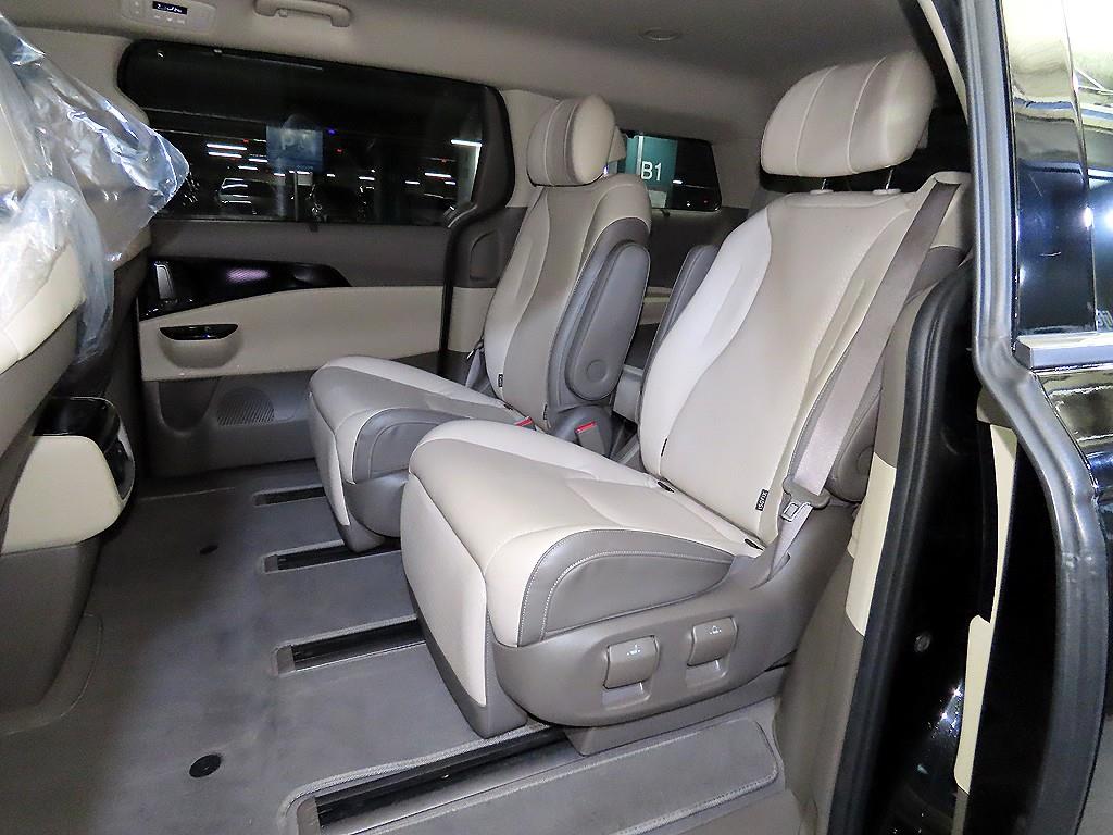 KIA Carnival - Vista 7