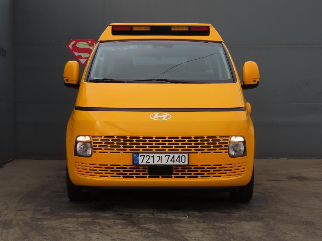 HYUNDAI Staria - Vista 3