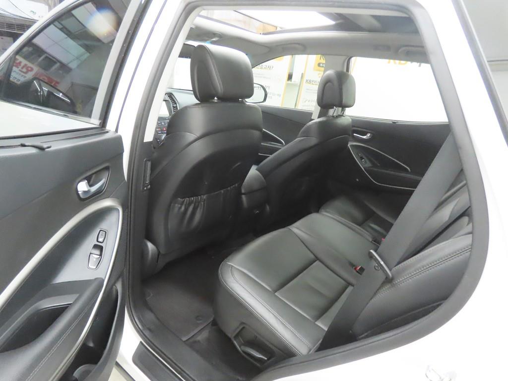 HYUNDAI Santa Fe - Vista 6