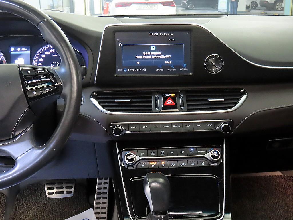 HYUNDAI Grandeur - Vista 11