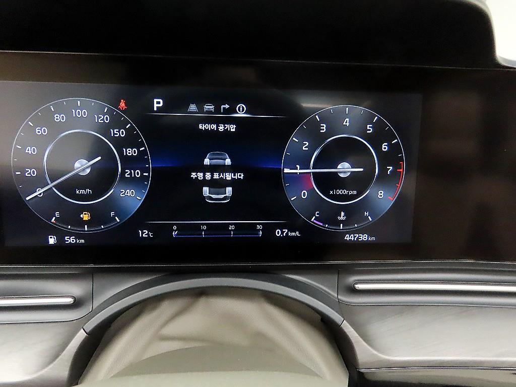 KIA Carnival - Vista 6