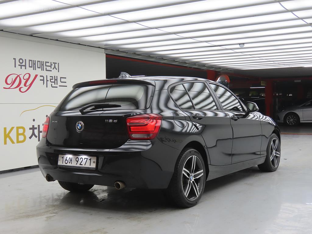 BMW 1 series - Vista 4
