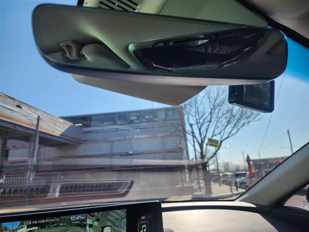 Genesis G80 - Vista 8