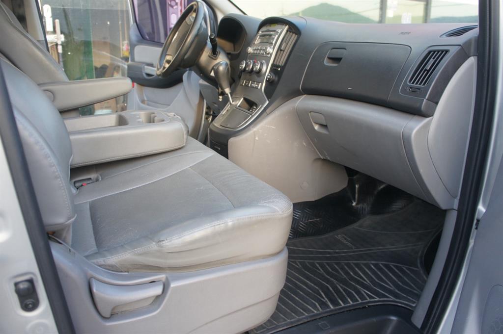 HYUNDAI Starex 2015 Gris - Importación desde Corea - HF Imports Iquique - Foto 10