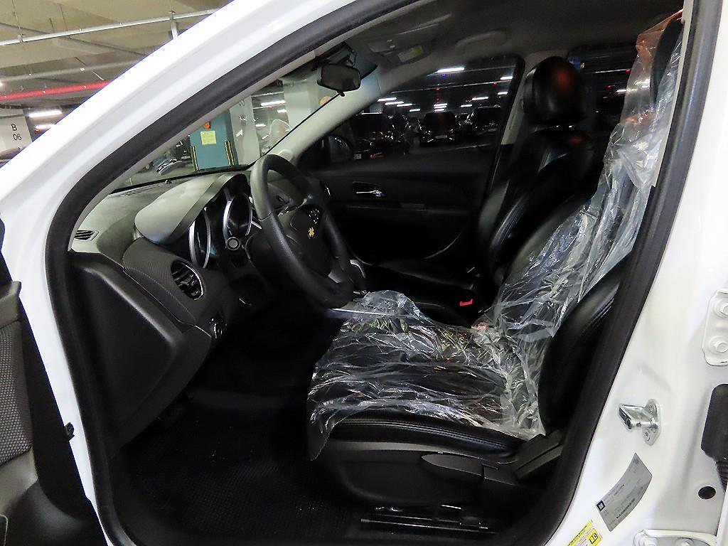 Chevrolet Cruise - Vista 6