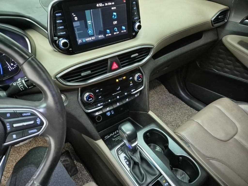 HYUNDAI Santa Fe - Vista 10