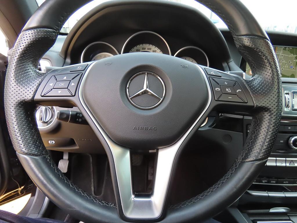 Mercedes Benz E class - Vista 10