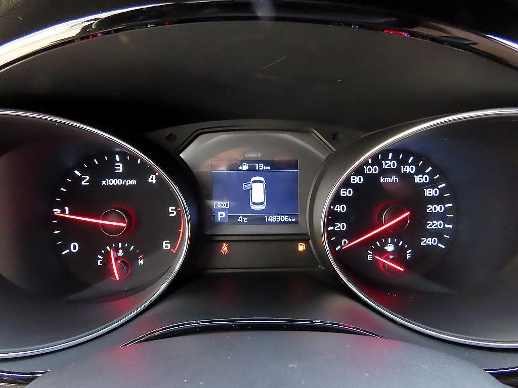 KIA Carnival - Vista 10