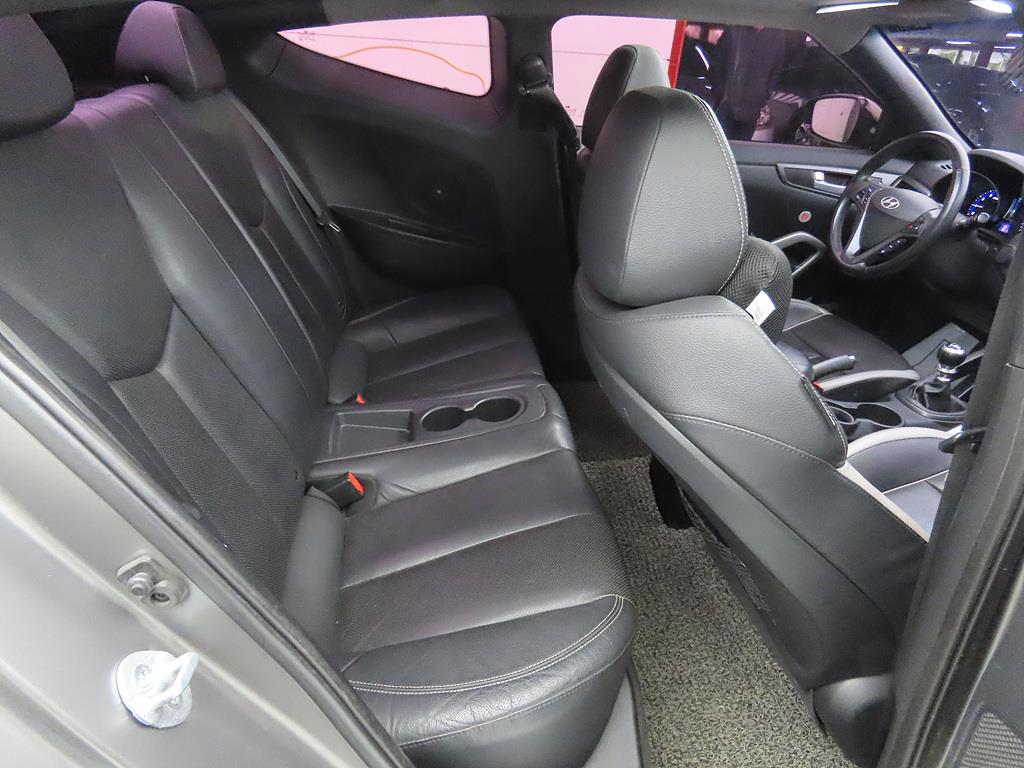 HYUNDAI Veloster - Vista 7