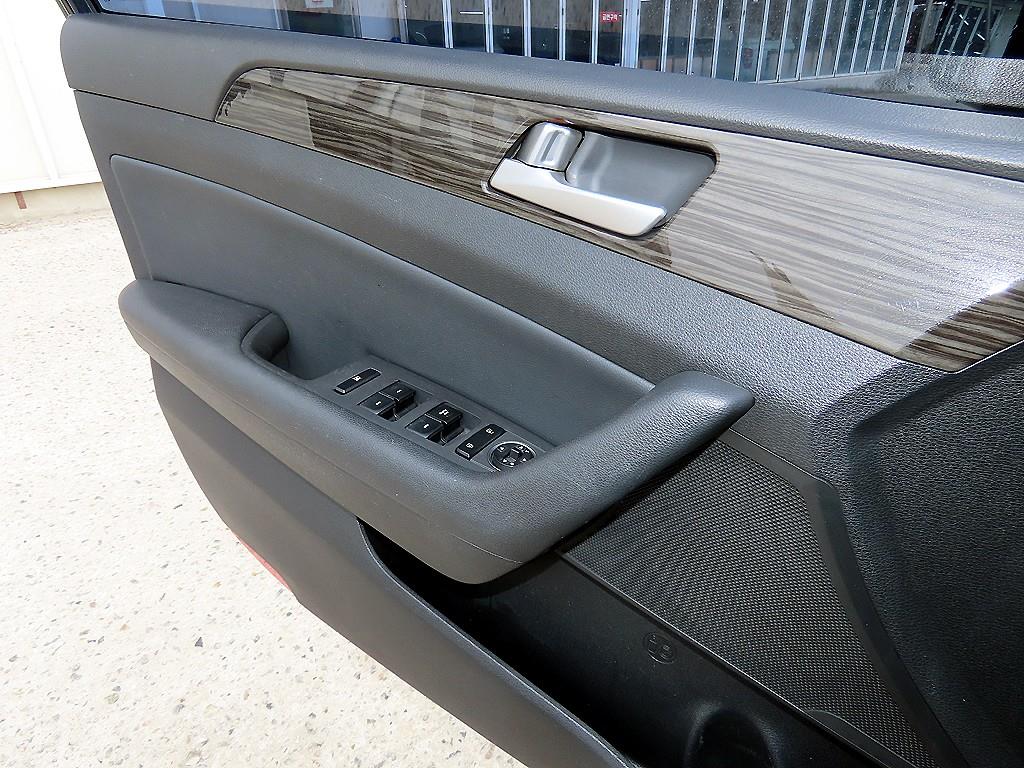 HYUNDAI Sonata - Vista 11