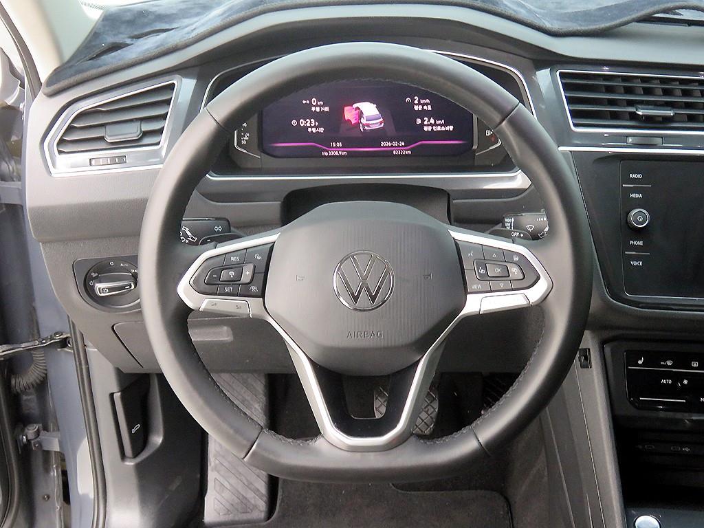 Volkswagen Tiguan - Vista 11