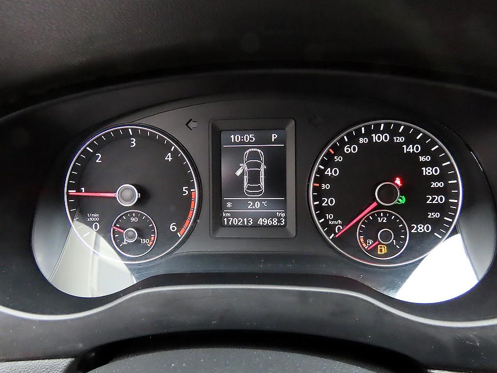 Volkswagen Jetta - Vista 9