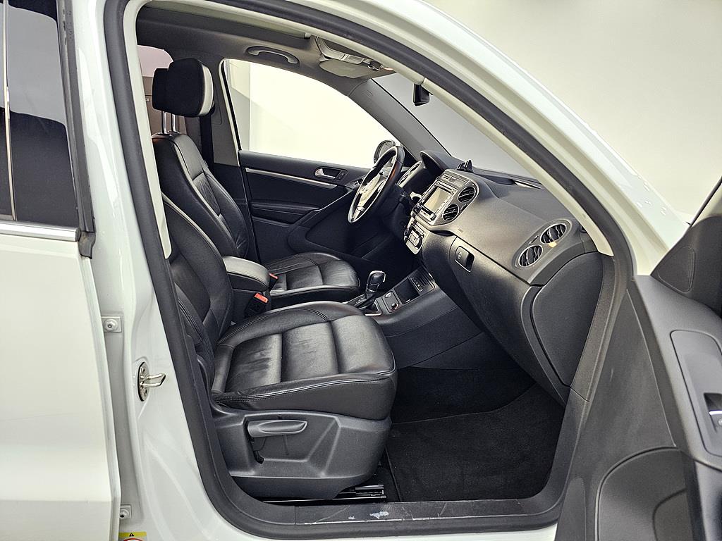 Volkswagen Tiguan - Vista 11