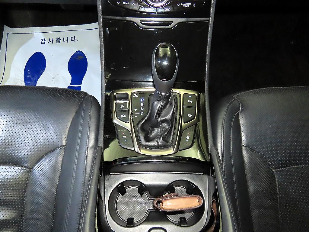 HYUNDAI Grandeur - Vista 12