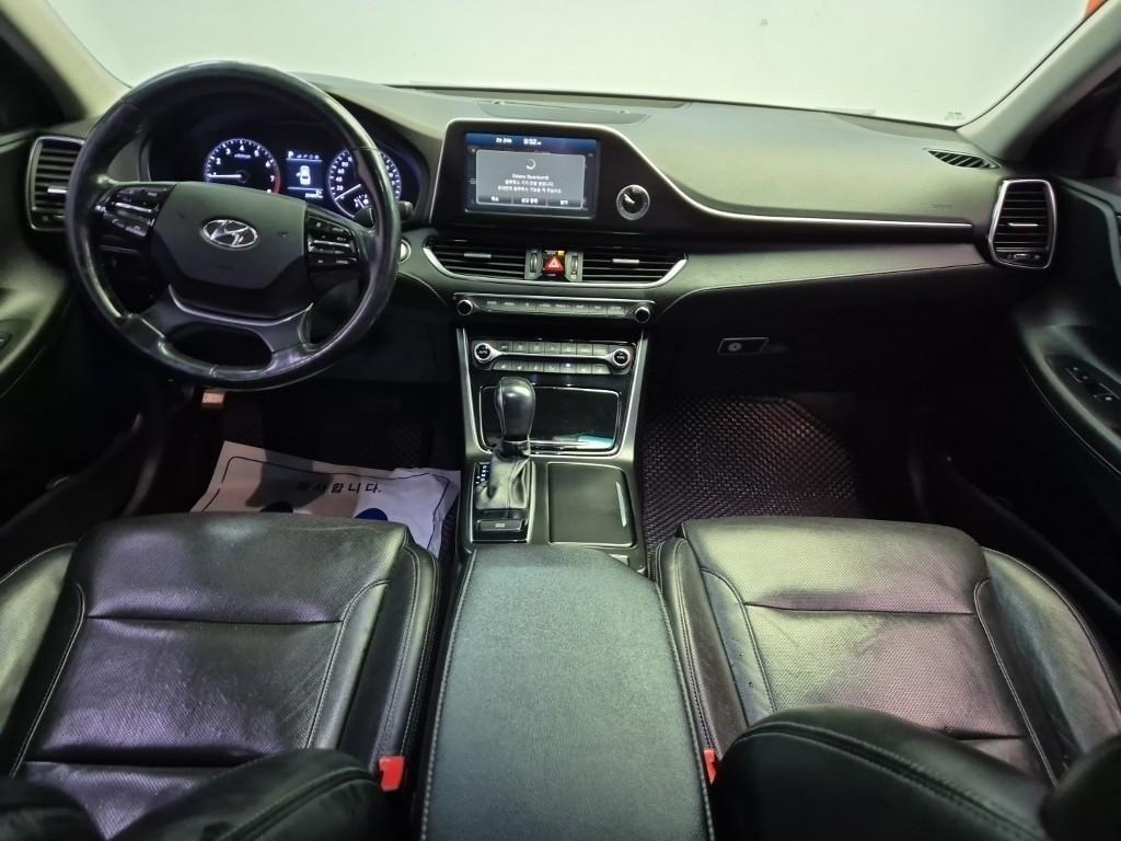 HYUNDAI Grandeur - Vista 7