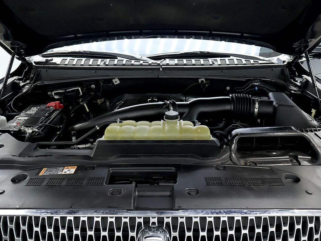 Lincoln Navigator 2019 Negro - Importación desde Corea - HF Imports Iquique - Foto 8