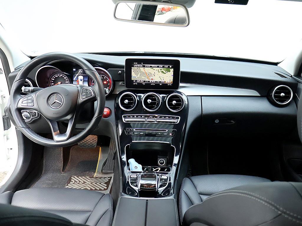 Mercedes Benz C Class - Vista 9