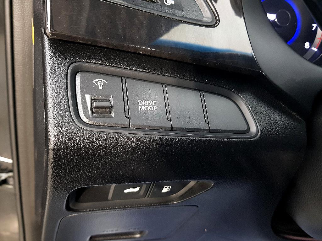 HYUNDAI Grandeur - Vista 11