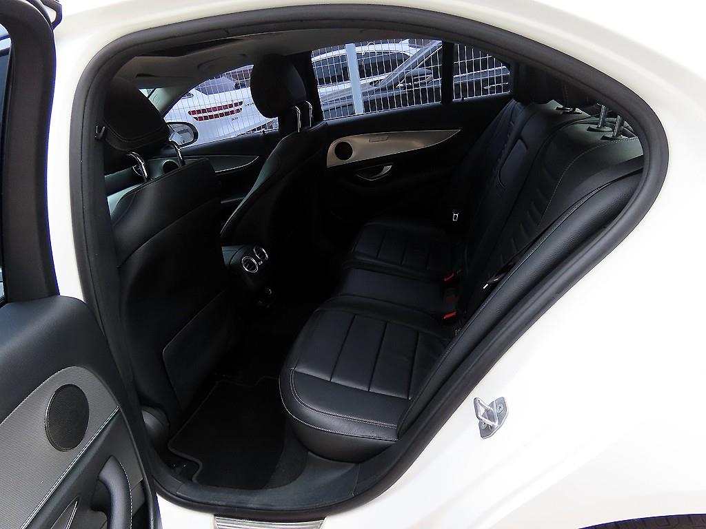 Mercedes Benz E class - Vista 6