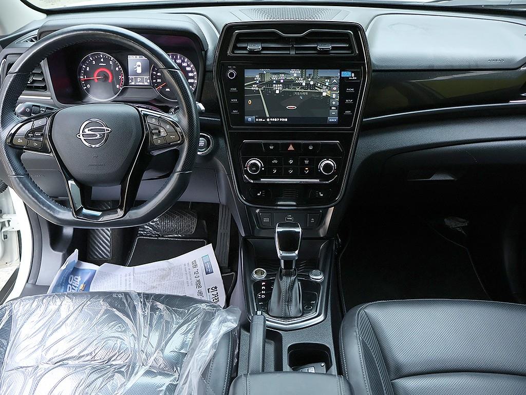 Ssangyong Tivoli - Vista 9