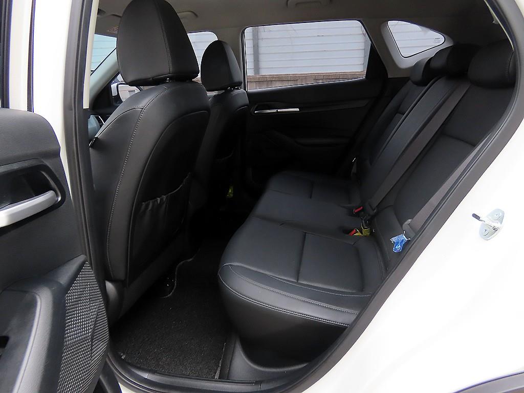 KIA Seltos - Vista 6