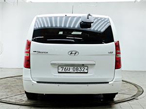 HYUNDAI Starex - Vista 6