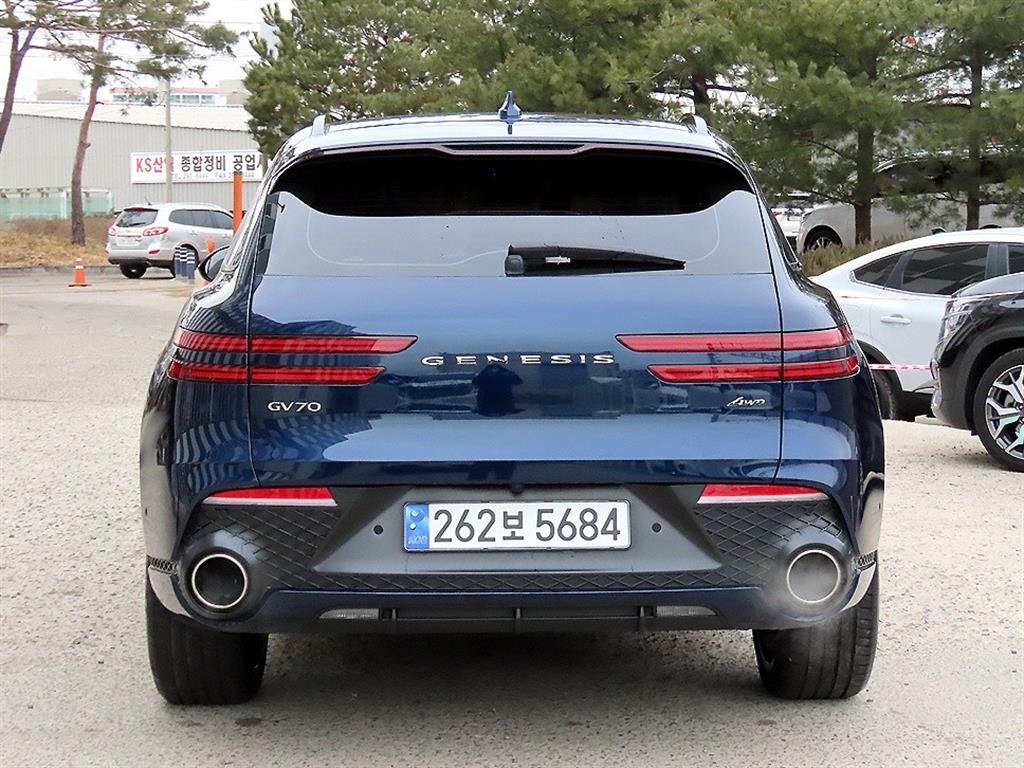 Genesis GV70 - Vista 4