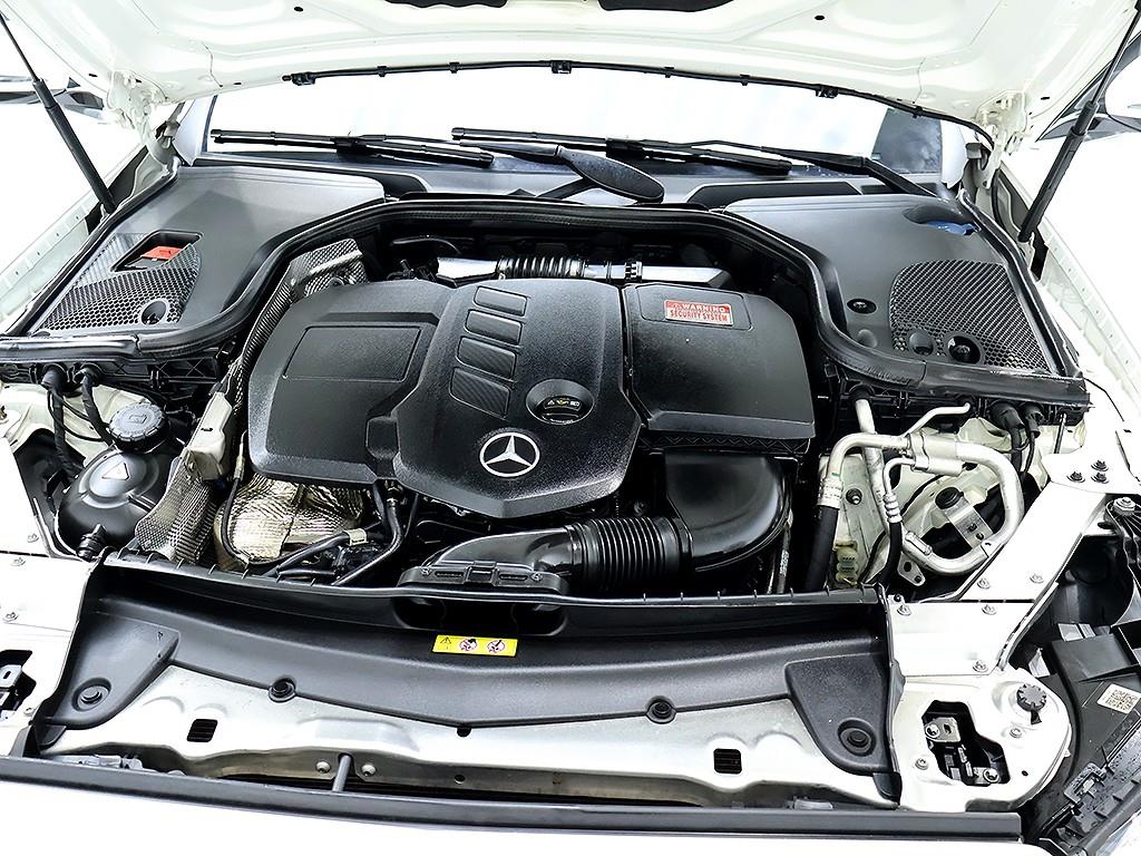 Mercedes Benz E class 2017 Blanco - Importación desde Corea - HF Imports Iquique - Foto 7