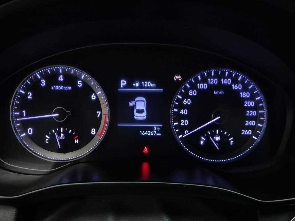 HYUNDAI Grandeur - Vista 6