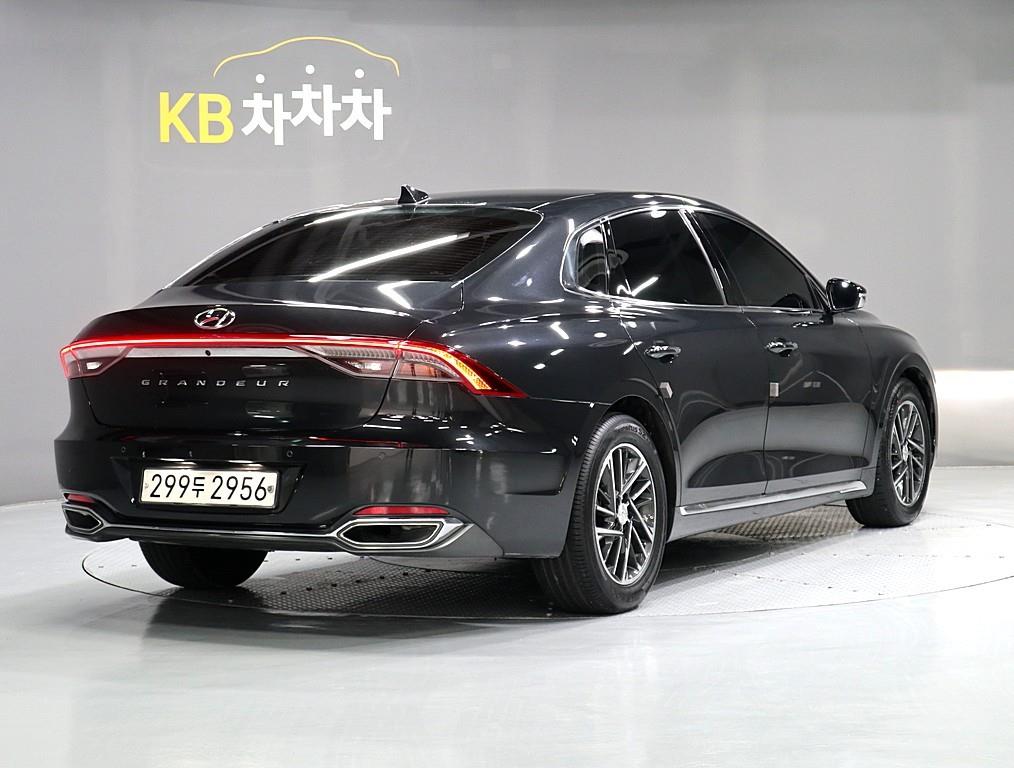 HYUNDAI Grandeur - Vista 3