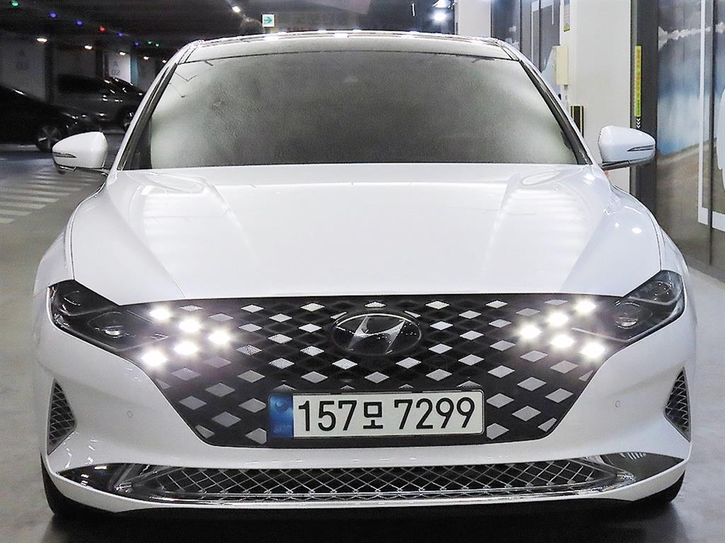 HYUNDAI Grandeur - Vista 2