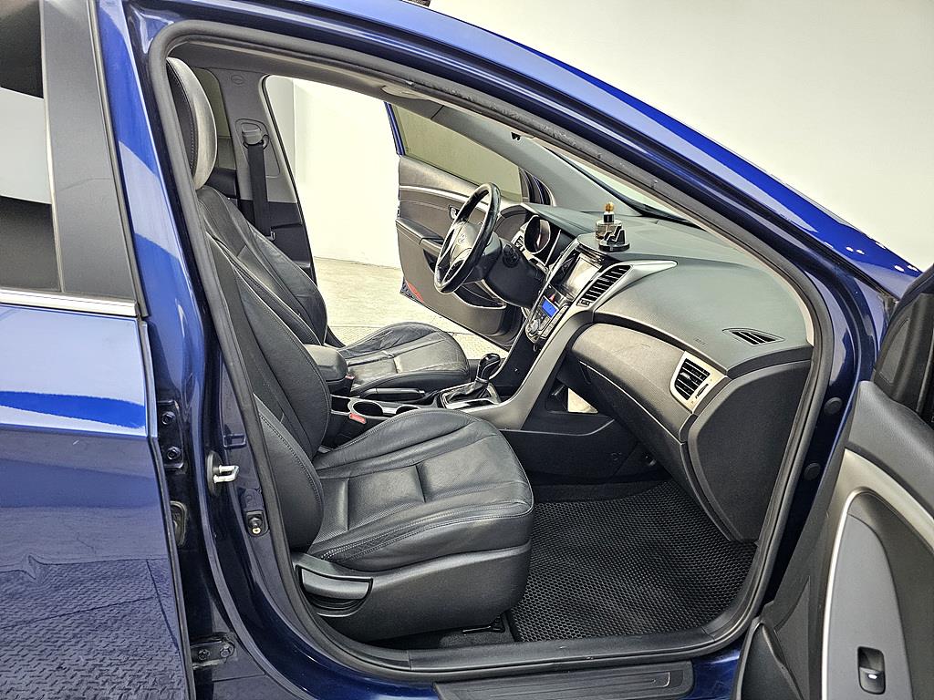 HYUNDAI i30 - Vista 11