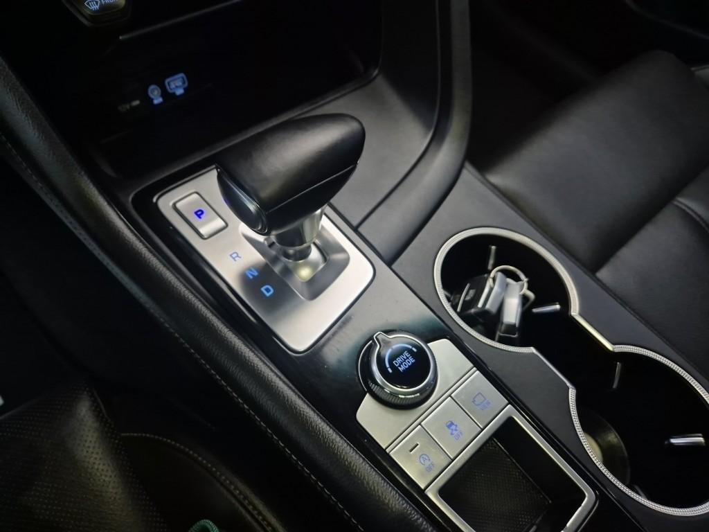 Genesis G70 - Vista 7