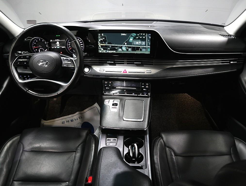 HYUNDAI Grandeur - Vista 5