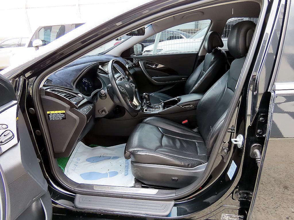 HYUNDAI Grandeur - Vista 5