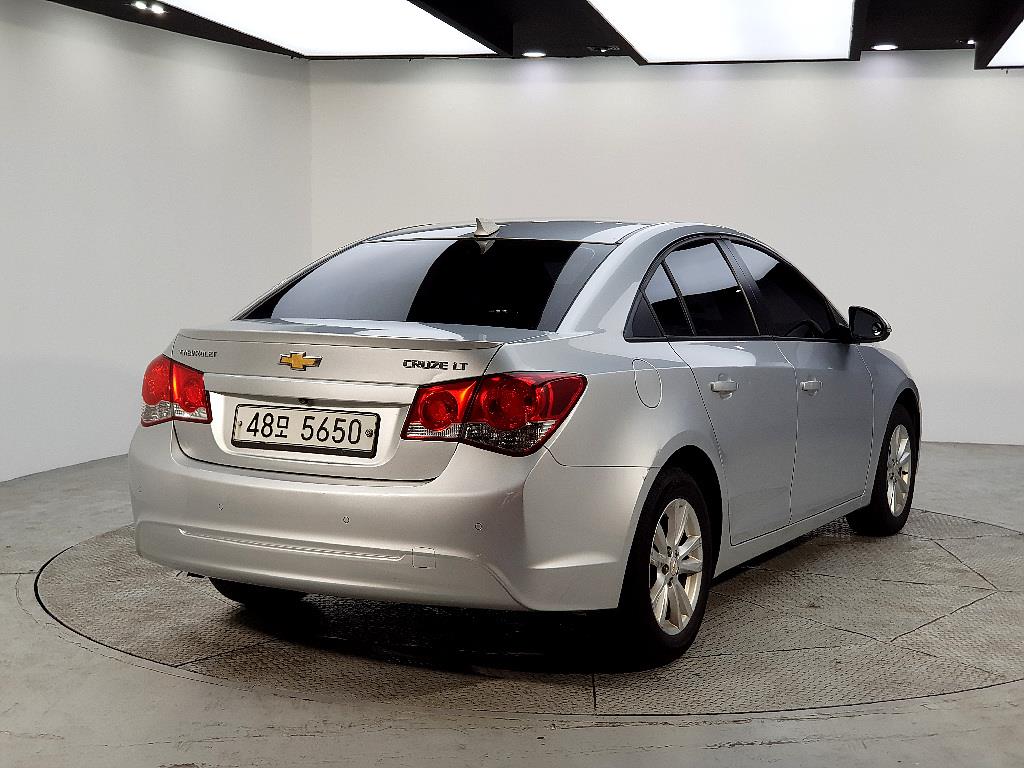 Chevrolet Cruise - Vista 4