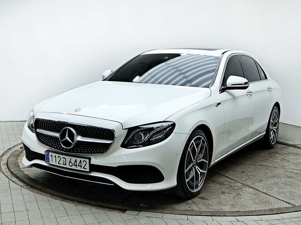 Mercedes Benz E class - Vista 3