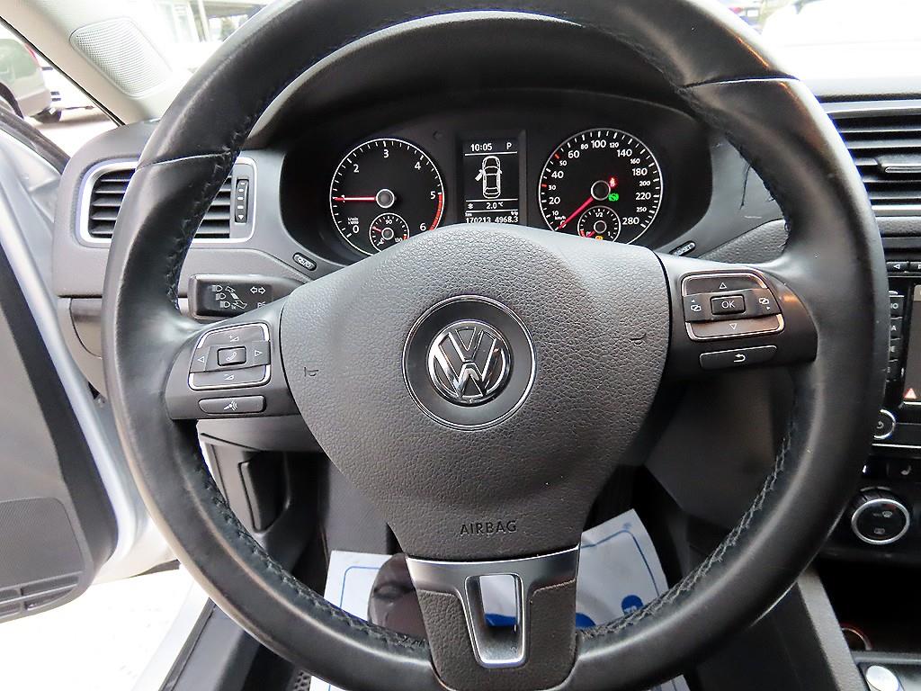 Volkswagen Jetta - Vista 8