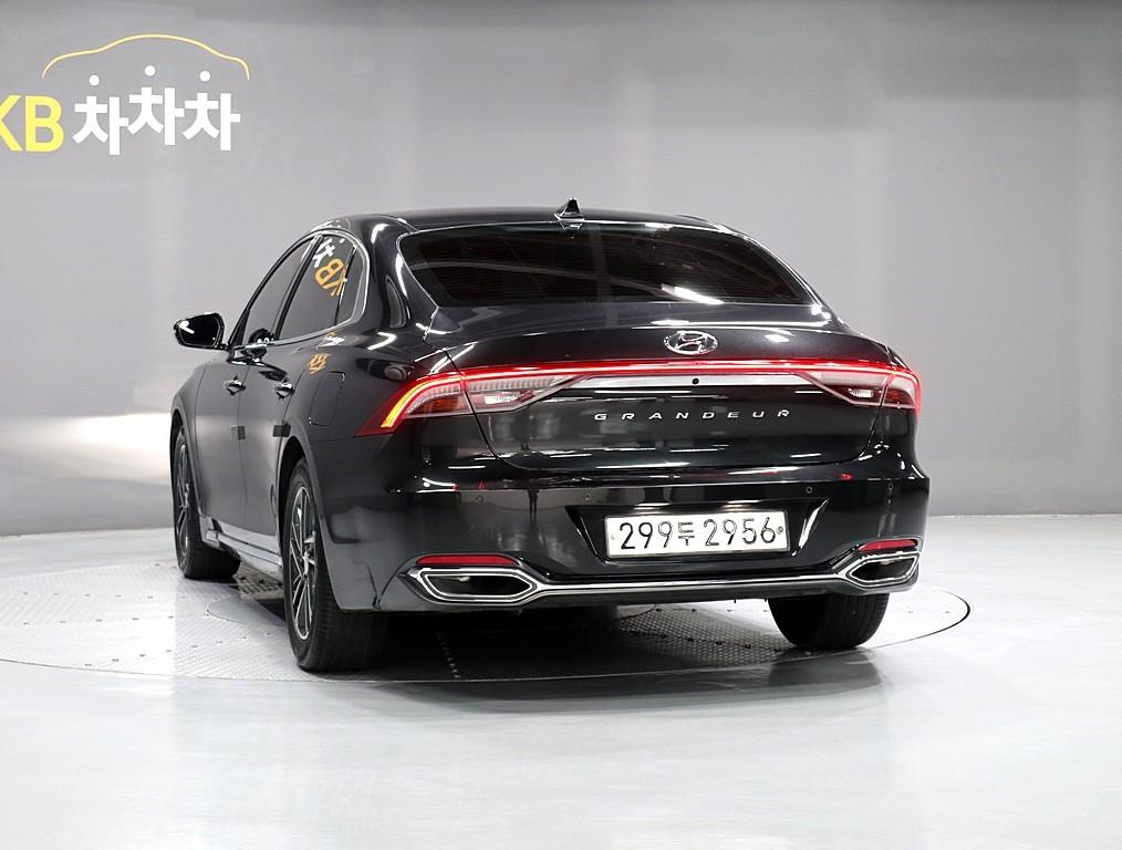 HYUNDAI Grandeur - Vista 4