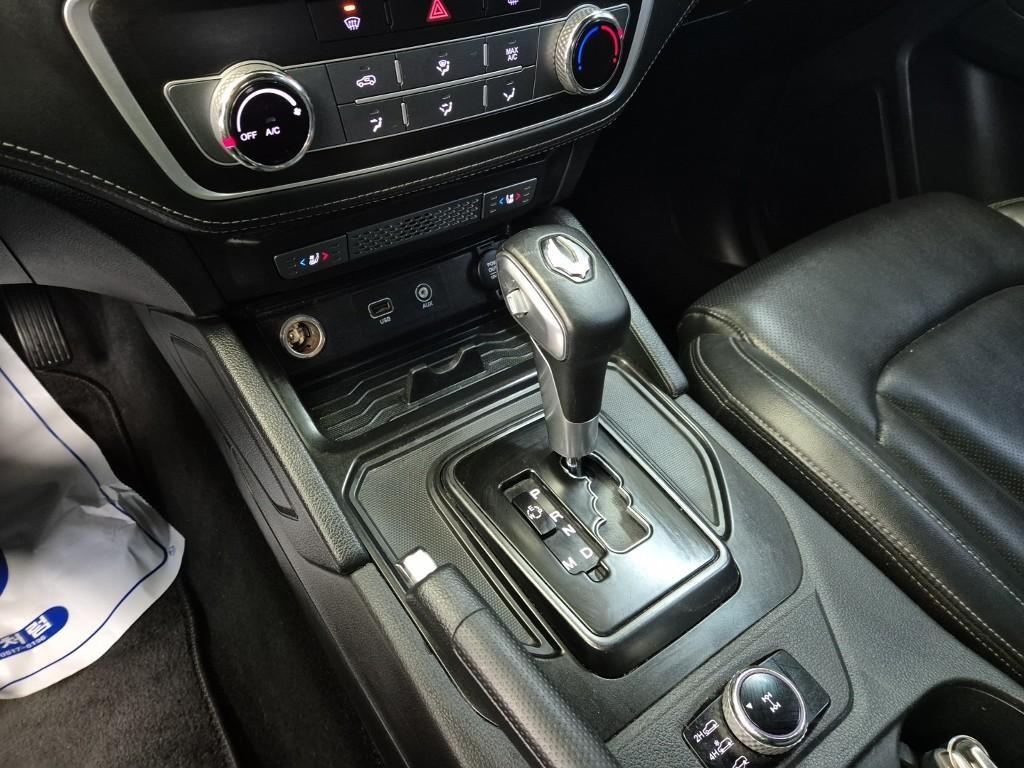 Ssangyong Rexton - Vista 8