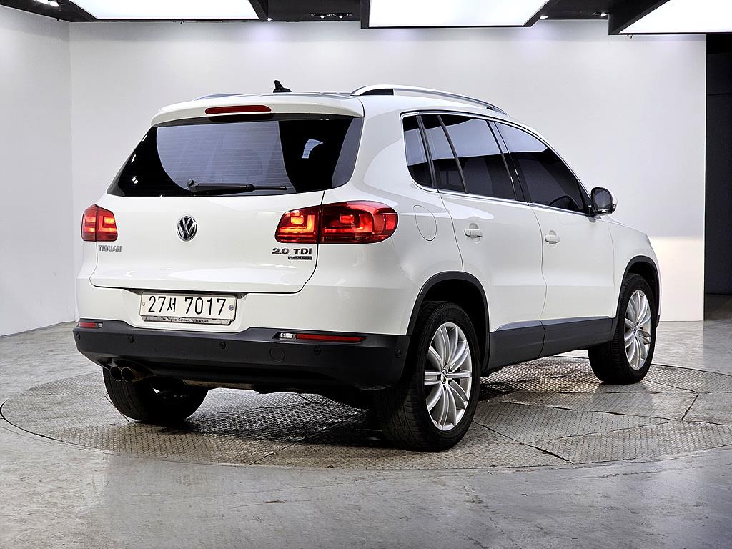 Volkswagen Tiguan - Vista 4