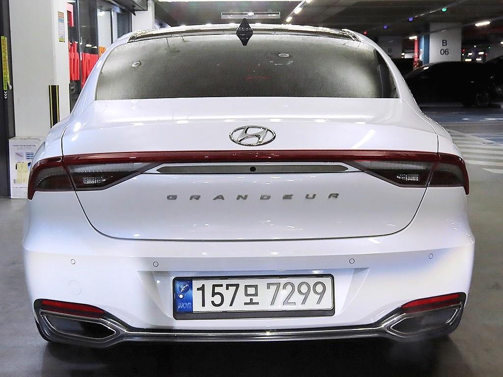 HYUNDAI Grandeur - Vista 5