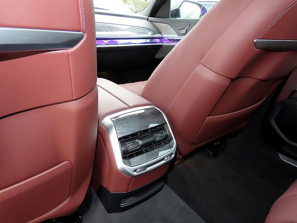 BMW 7 Series 2024 Negro - Importación desde Corea - HF Imports Iquique - Foto 15