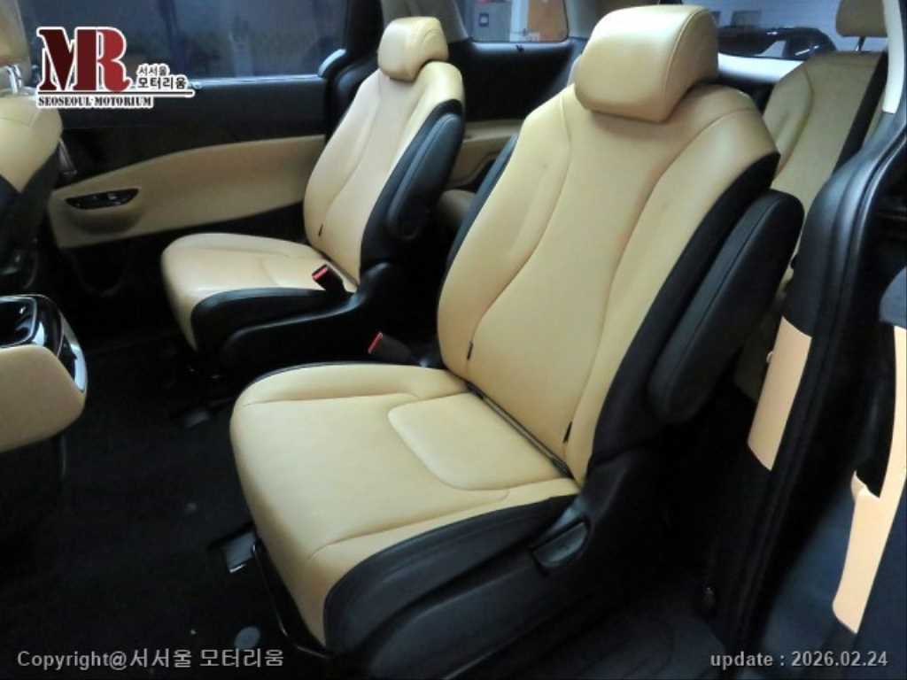 KIA Carnival - Vista 6